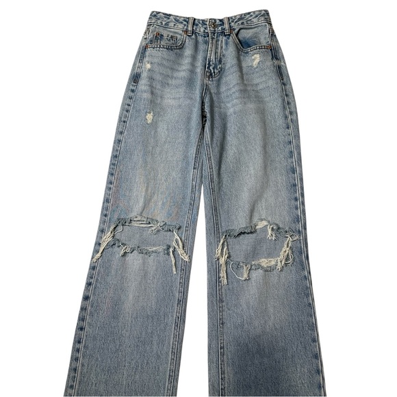 Stradivarius D92 Light Blue Distressed Jeans - Picture 4 of 6
